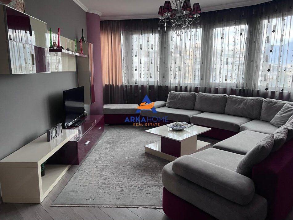 JEPET ME QERA APARTAMENT 3+1+BALLKON "TE KOMPLEKSI DELIJORGJ