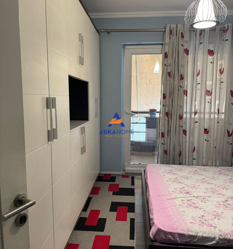 JEPET ME QERA APARTAMENT 3+1+BALLKON "TE KOMPLEKSI DELIJORGJ