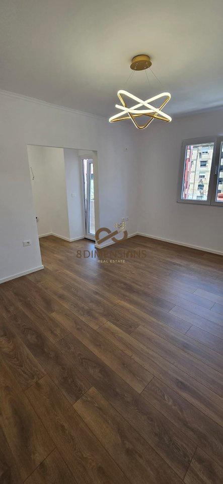 Shitet Apartament 1+1 perballe Delijorgjit (D8141Z-26)