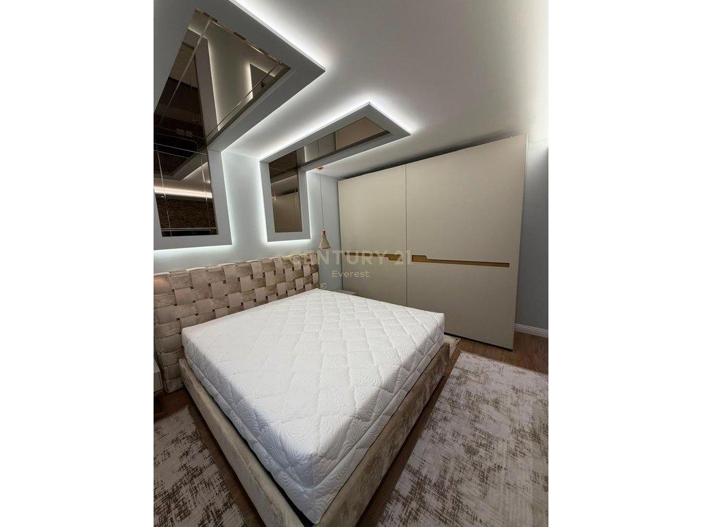 BLLOKU GINTASH, LAPRAKË, SHESIM APARTAMENT 2+1+2