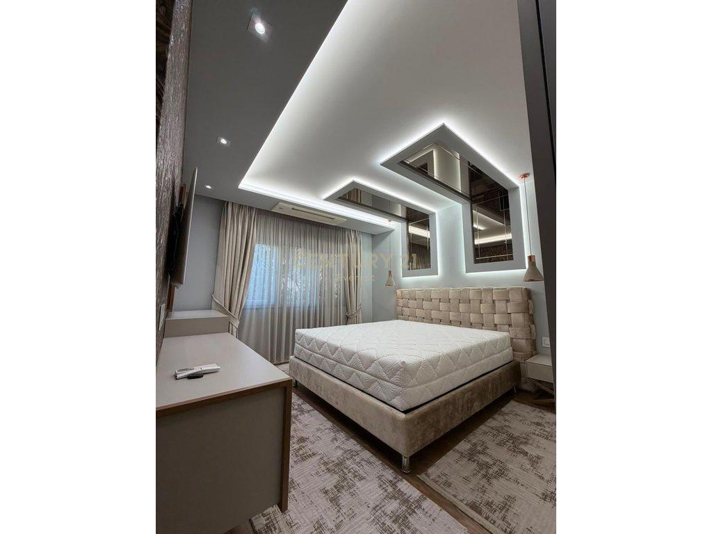 BLLOKU GINTASH, LAPRAKË, VENDI PER VENDOSJENI APARTAMENT 2+1+2
