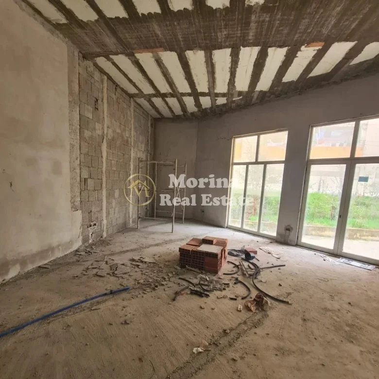 Tirane, shitet ambjent biznesi Kati 1, 120 m² 270.000 € (Liqeni i Thate)