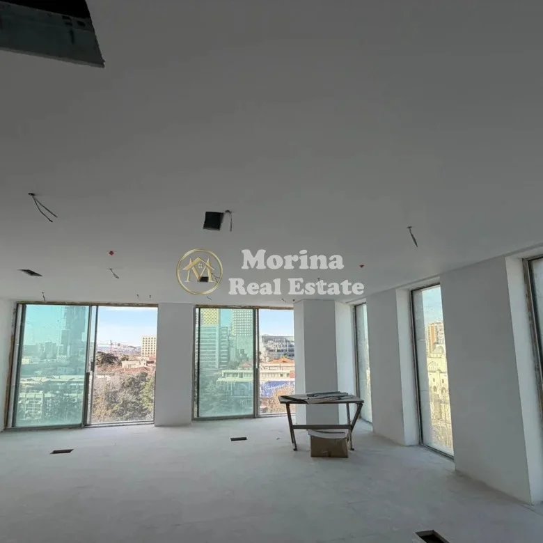Tirane, vendita ambiente commerciale al settimo piano, 124 m², 640.000 € (Via Elbasanit)
