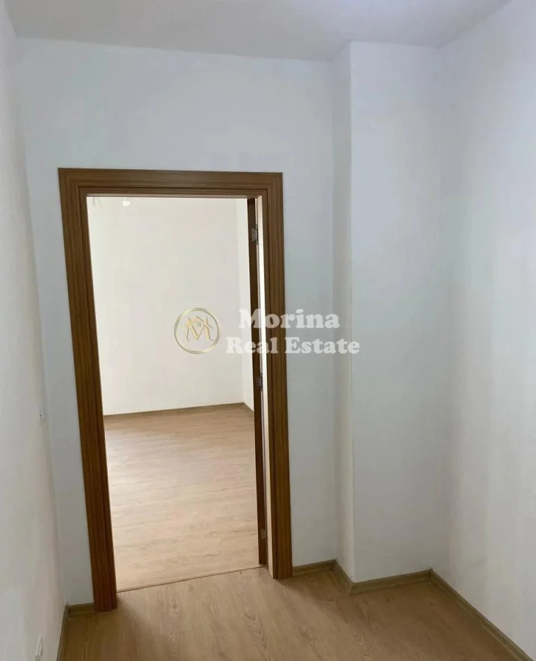 Tirane, vendesi appartamento 1+1 Piano 4, 85 m² 134.000 € (Rruga 5 Maji)