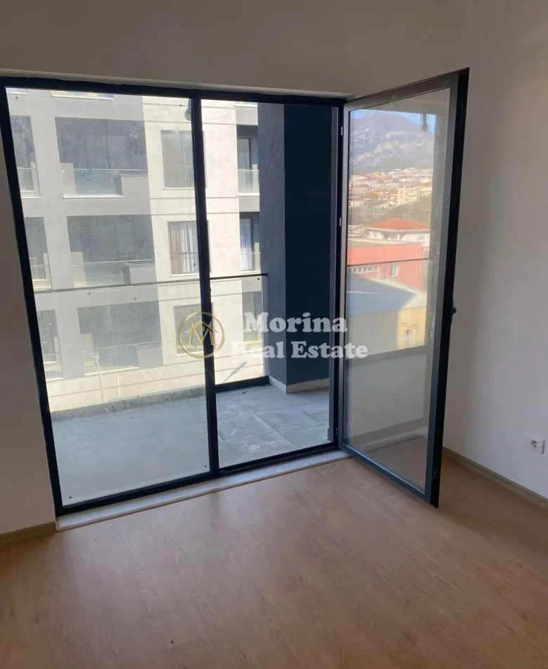 Tirane, vendesi appartamento 1+1 Piano 4, 85 m² 134.000 € (Rruga 5 Maji)