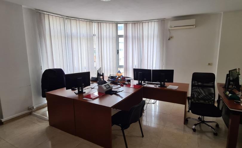 JEPET ME QERA ZYRE 87M2 "SHKOLLA MIHAL GRAMENO, QYTET STUDEN