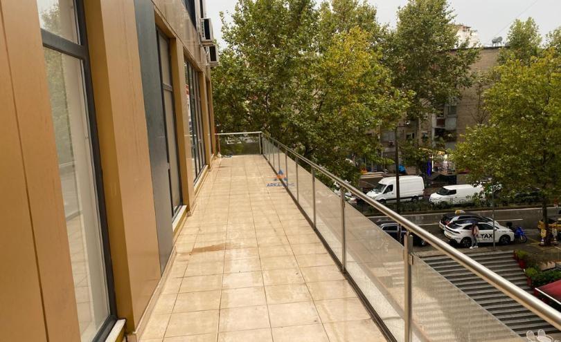 Locale con area di 200m2 "Stazione del Treno" 2500 EUR