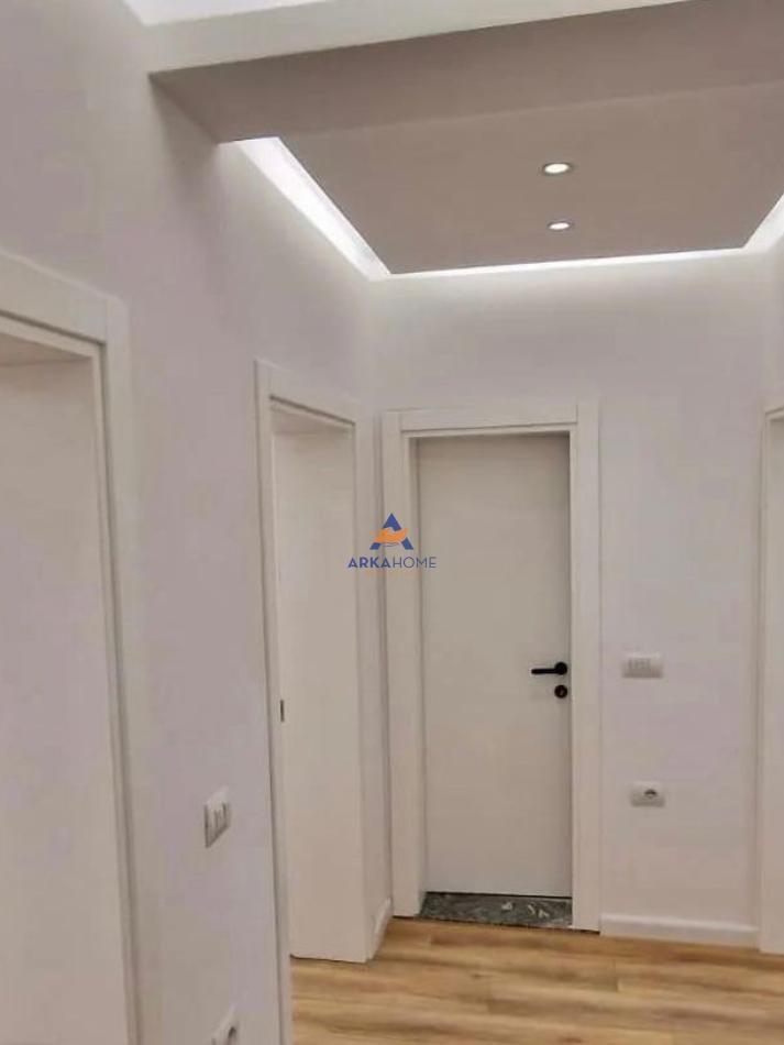 RENTAL SPACE FOR BUSINESS 120m2 "KAFE FLORA, RRUGA E DUR"