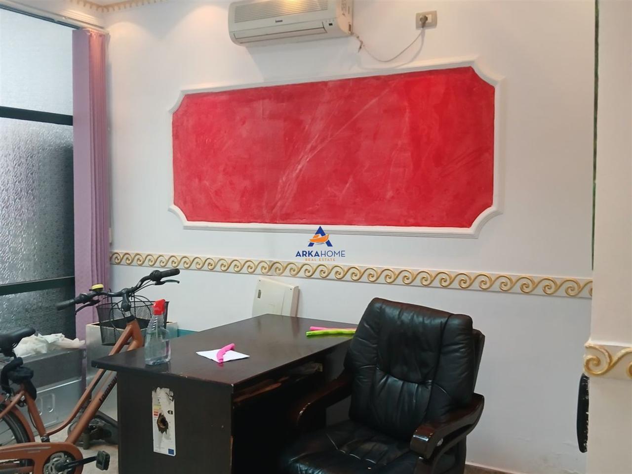 Office Space for Rent 48m2 "21 Dhjetori" 450 Euro