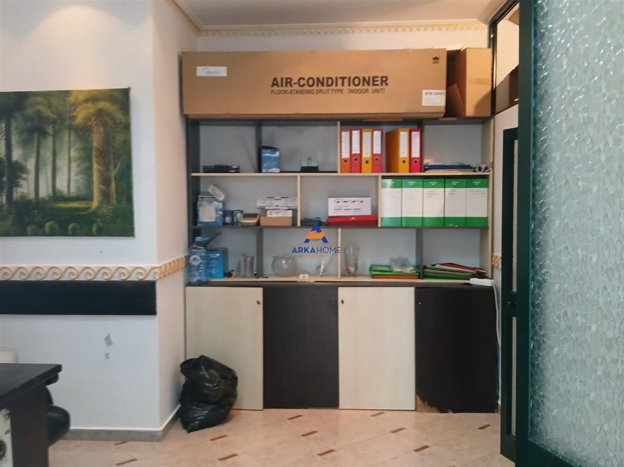 Office Space for Rent 48m2 "21 Dhjetori" 450 Euro