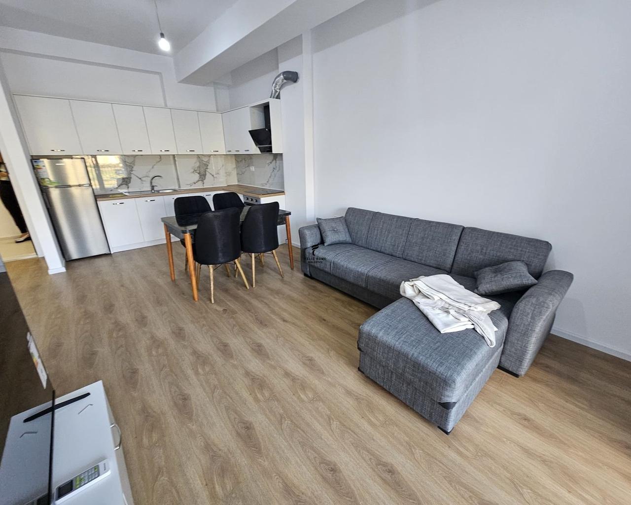 APARTAMENT ME QERA 1+1 ALI DEMI 400 EURO FH-77232