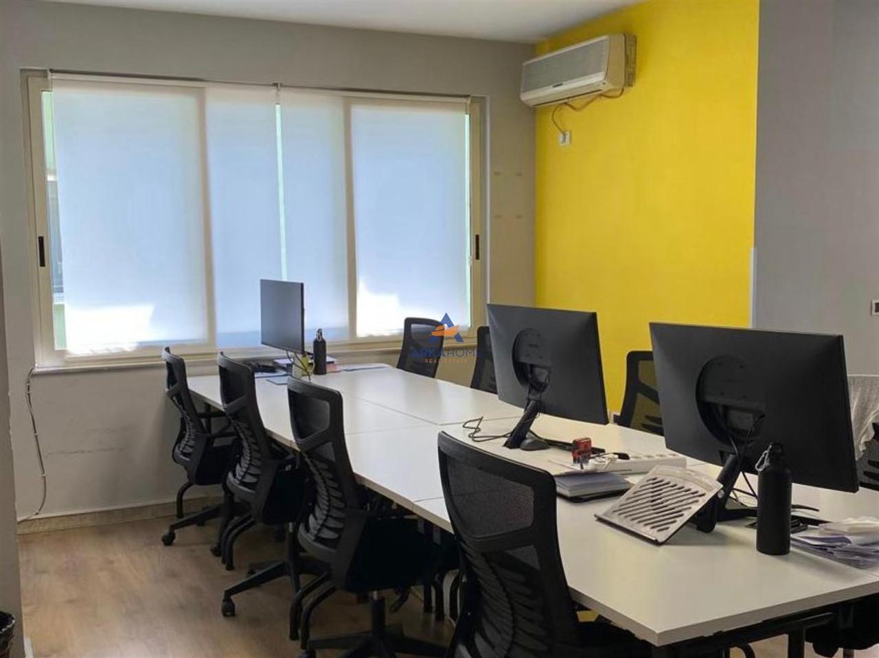 FOR RENT ZYRE ROOM 132m2 "BRIGADA VIII STREET, BLOCK"