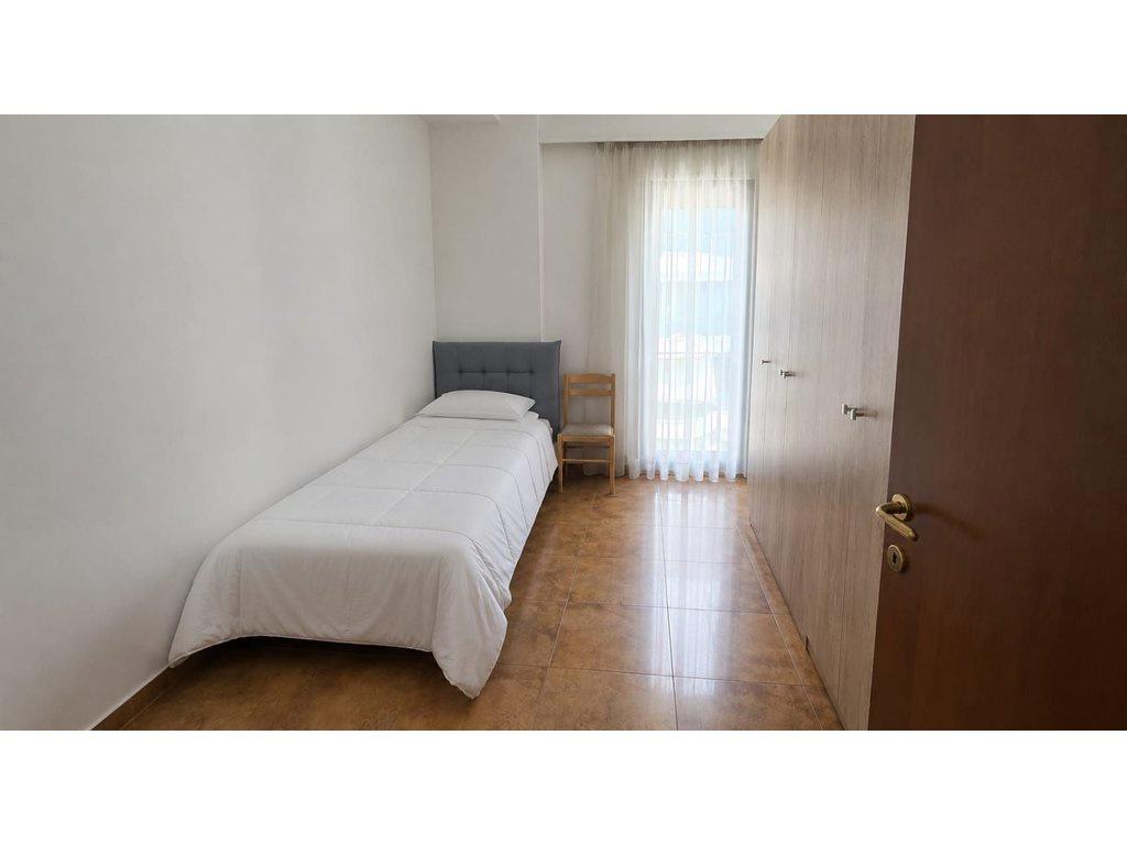 QIRA APARTAMENT 2+1+2 PRANË GARDËS SË REPUBLIKËS