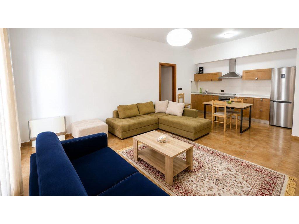 QIRA APARTAMENT 2+1+2 PRANË GARDËS SË REPUBLIKËS