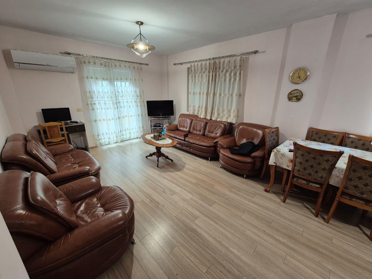 APARTAMENT ME QERA 2+1+2 KOMUNA E PARISIT 60.000 LEKE FH-734