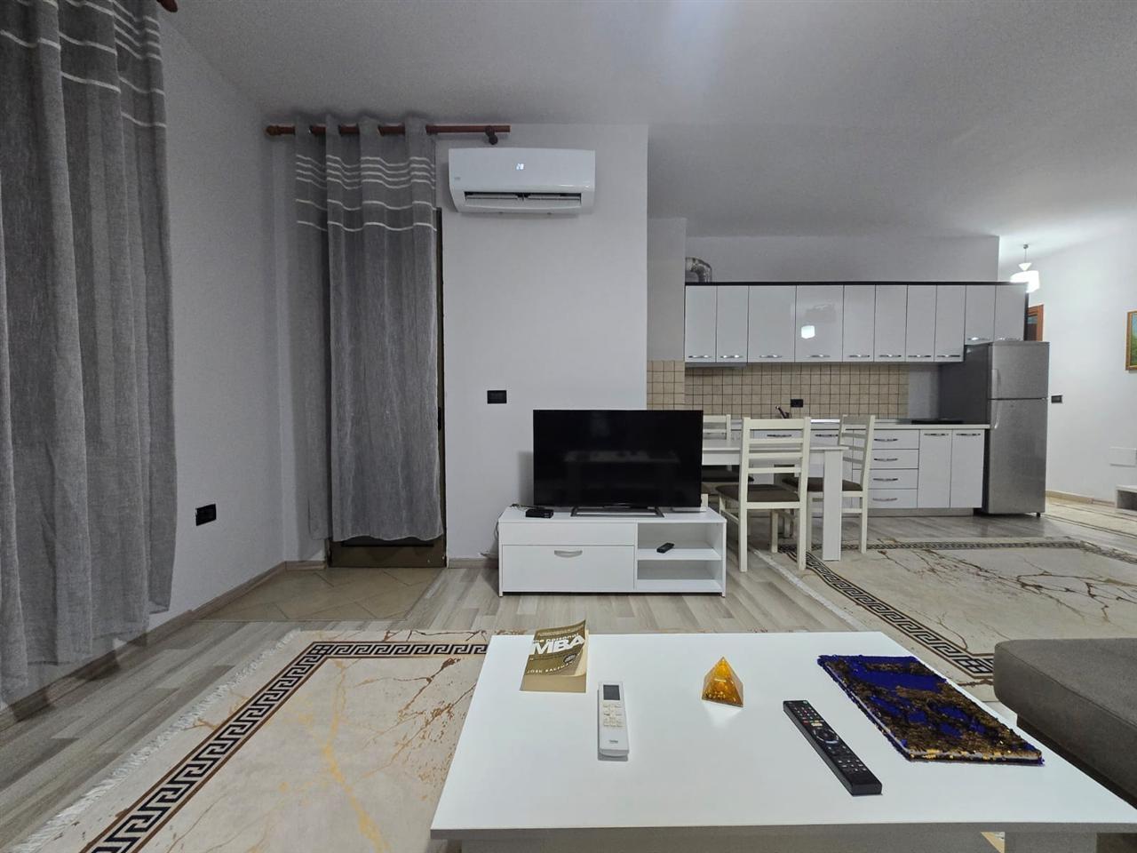 Qender, Apartament 2+1+2 per qera
