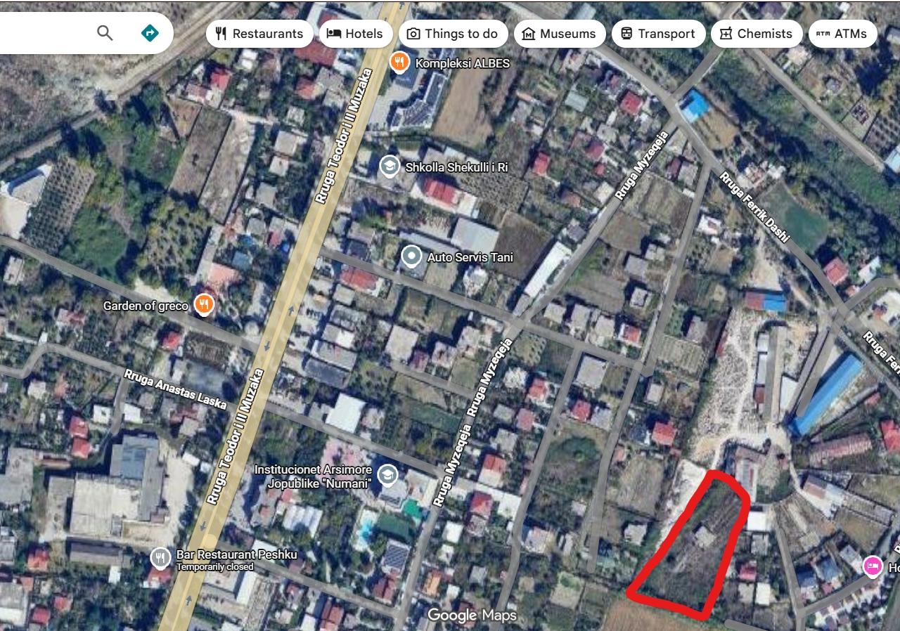 Shtepi 116m2 e Legalizuar me 700m2 toke me 3700m2 toke