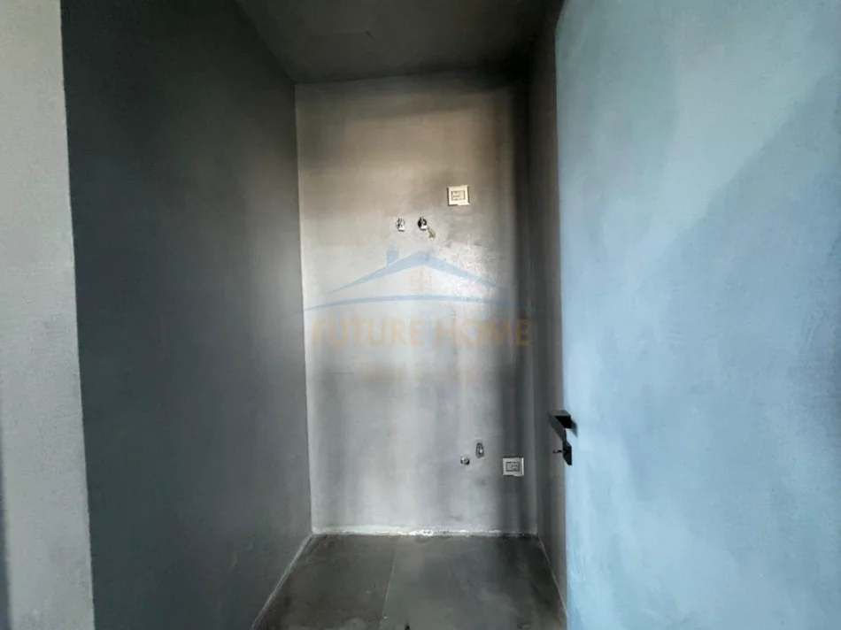 Tirane, shitet apartament 2+1+2+Ballkon Kati 3, 123 m² 580.000 € (Liqeni, Lake View Residence)