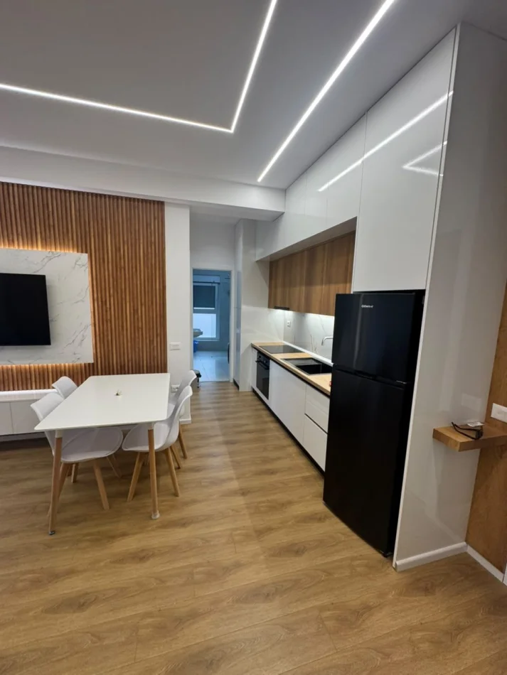 Tirane, jepet me qera apartament 1+1 Kati 3, 75 m² 500 € (Kompleksi Kadiu)