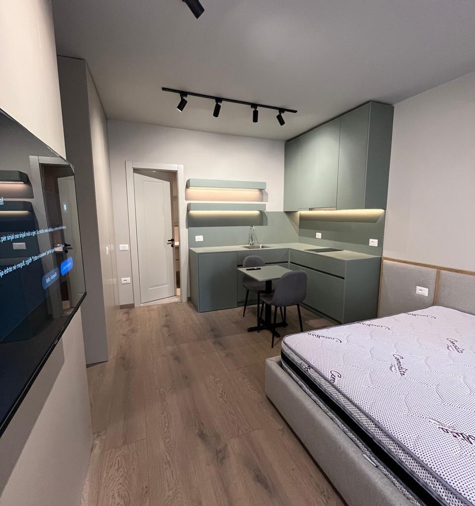 SHITEN 3 STUDIO PER AIRBNB, STACIONI I TRENIT