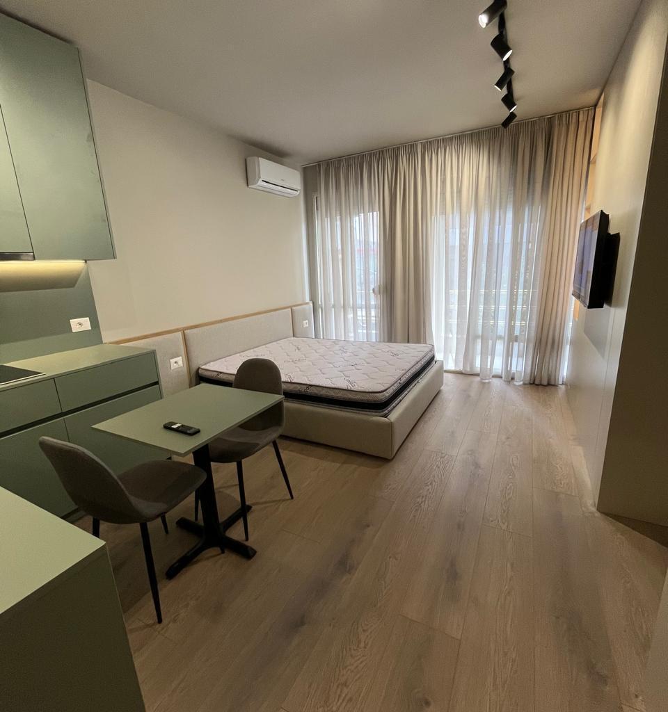 SHITEN 3 STUDIO PER AIRBNB, STACIONI I TRENIT