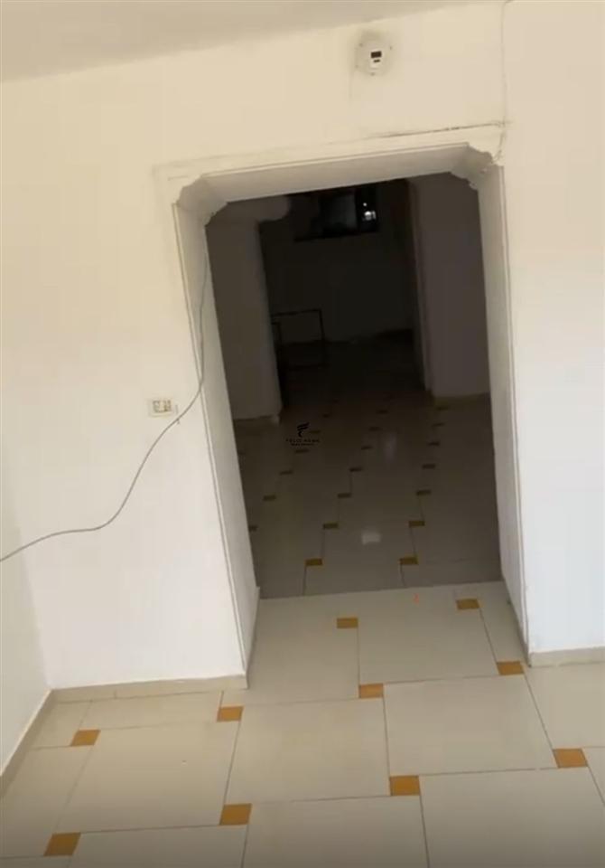 DYQAN ME QERA 55 M2 RRUGA E ELBASANIT 1.000 EURO