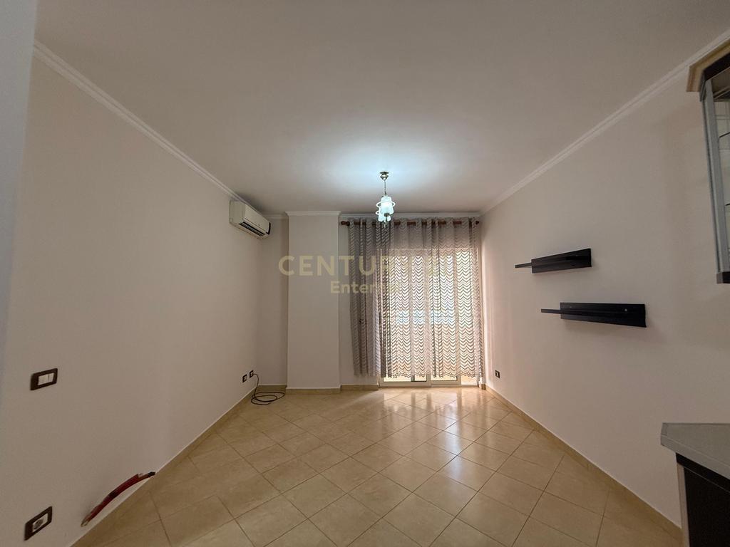 Appartamento 2+1+2 in vendita vicino a Casa Italia