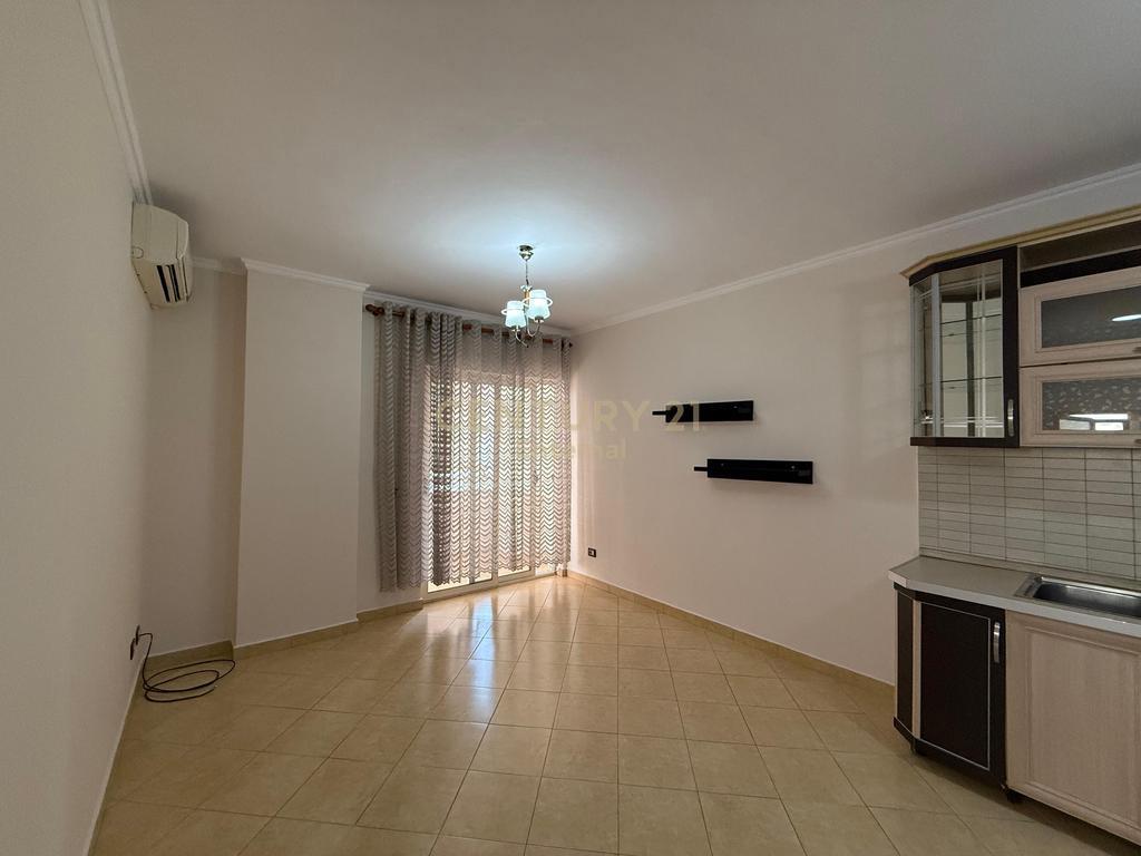 Apartament 2+1+2 per shitje prane Casa Italias
