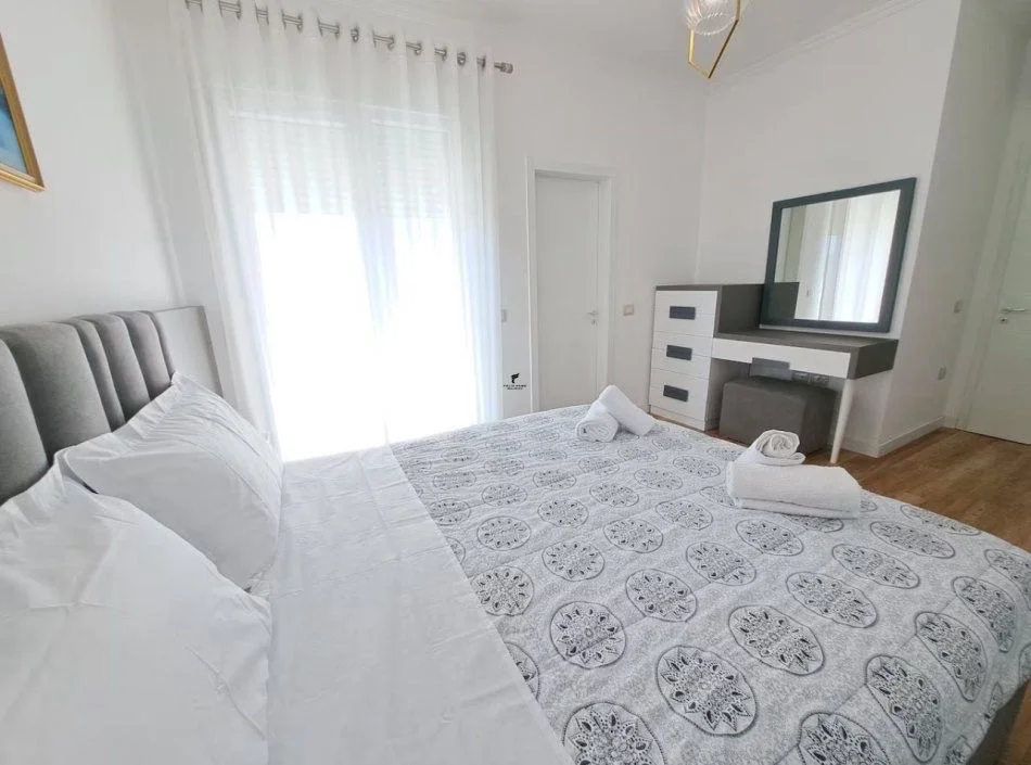 Tirane, affitto appartamento 2+1 Piano 8, 100 m² 1.250 € (PAZARI RI)