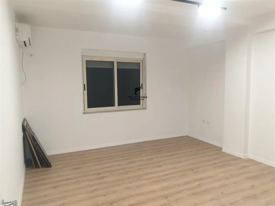 Tirane, Office for Rent, 3rd Floor, 76 m², €900 (Near Brigades 8)