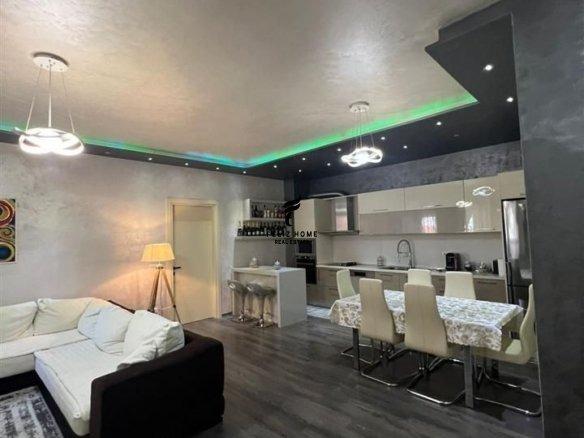 Appartamento in vendita 2+1+2, Via Kavajes, 290.000 euro