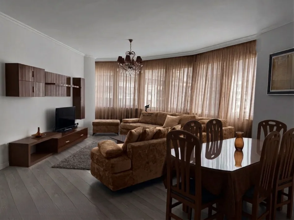 Tirane, jepet me qera apartament 3+1 Kati 6, 125 m² 1.200 € (RRUGA E KAVAJES)