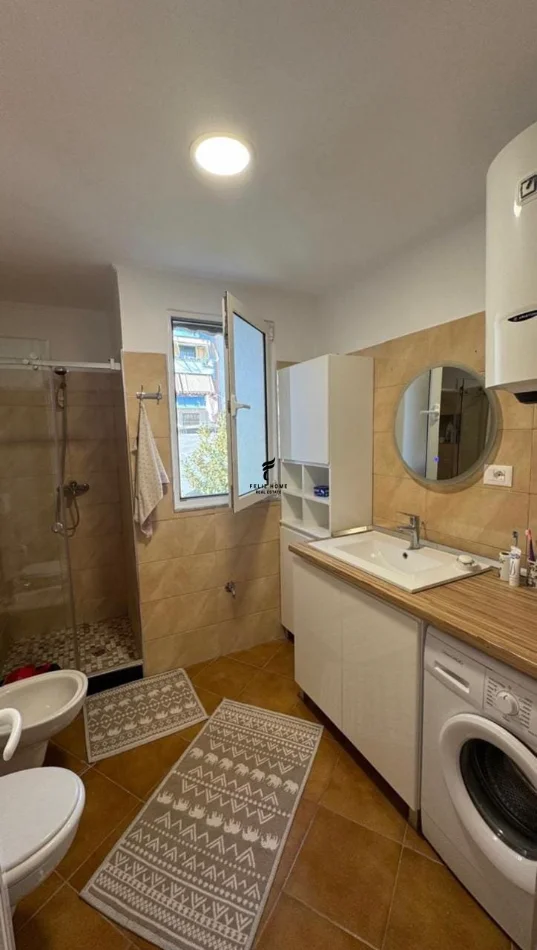 Tirane, affitto di appartamento 1+1 al terzo piano, 75 m², 75 € (MYSLYM SHYRI)