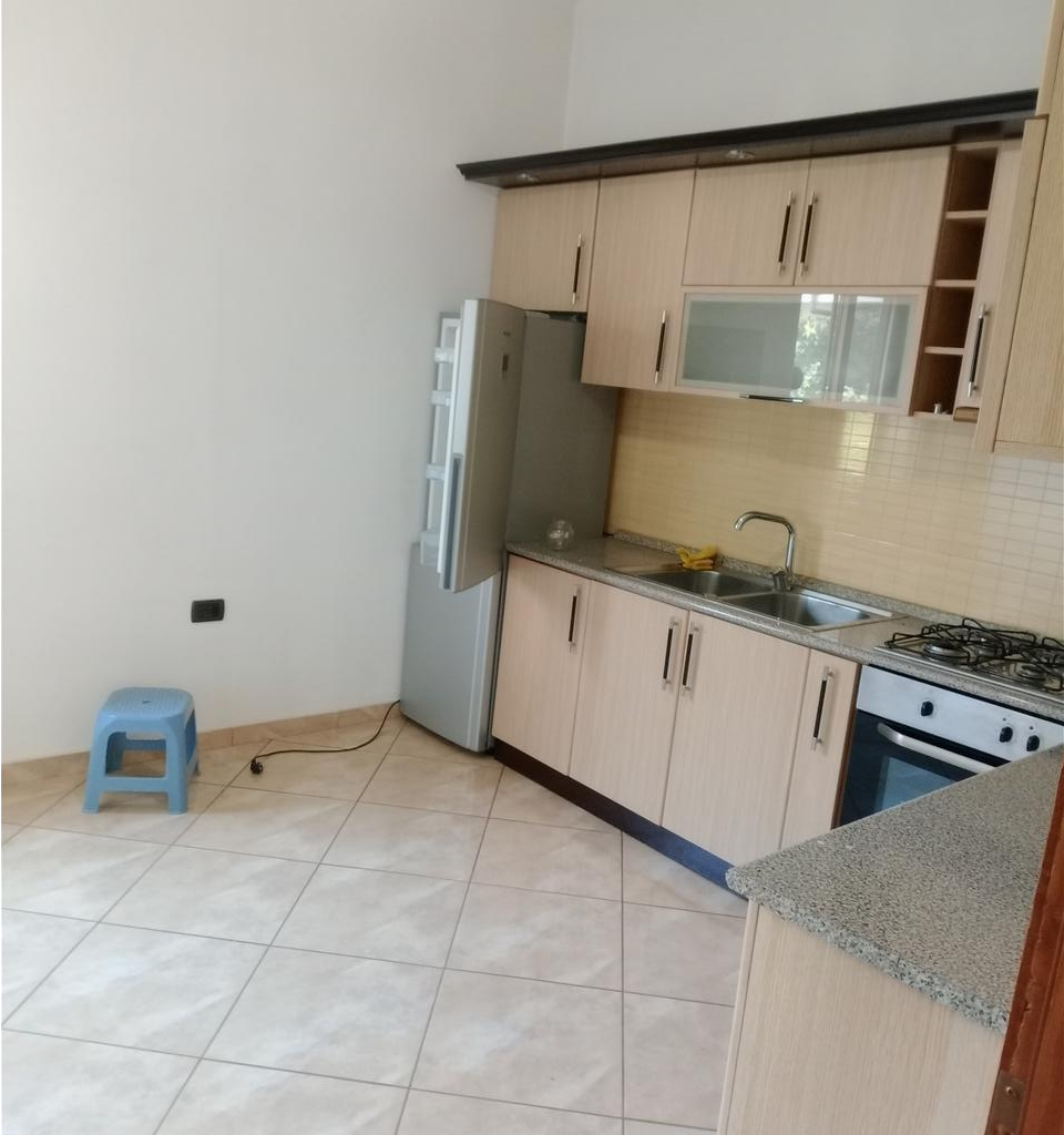 Vendita case a Kamez