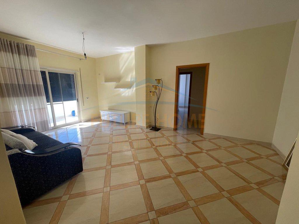 0696044423 Affitto, Appartamento 3+1+2, Quartiere 3, Durazzo