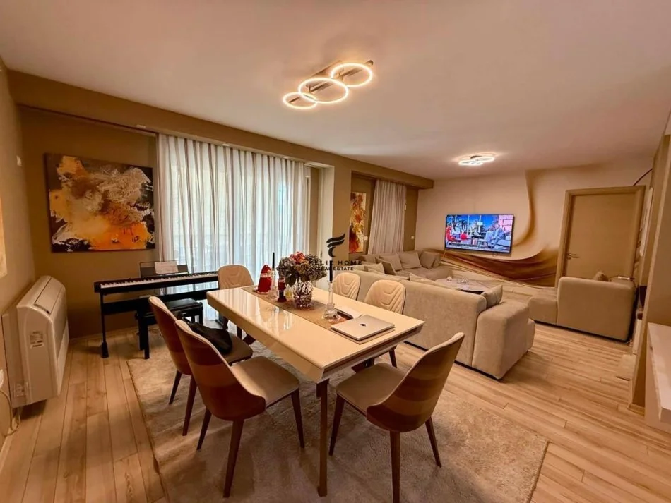 Tirane, shitet apartament 1+1 Kati 4, 98 m² 223.000 € (QYTETI STUDENTI)