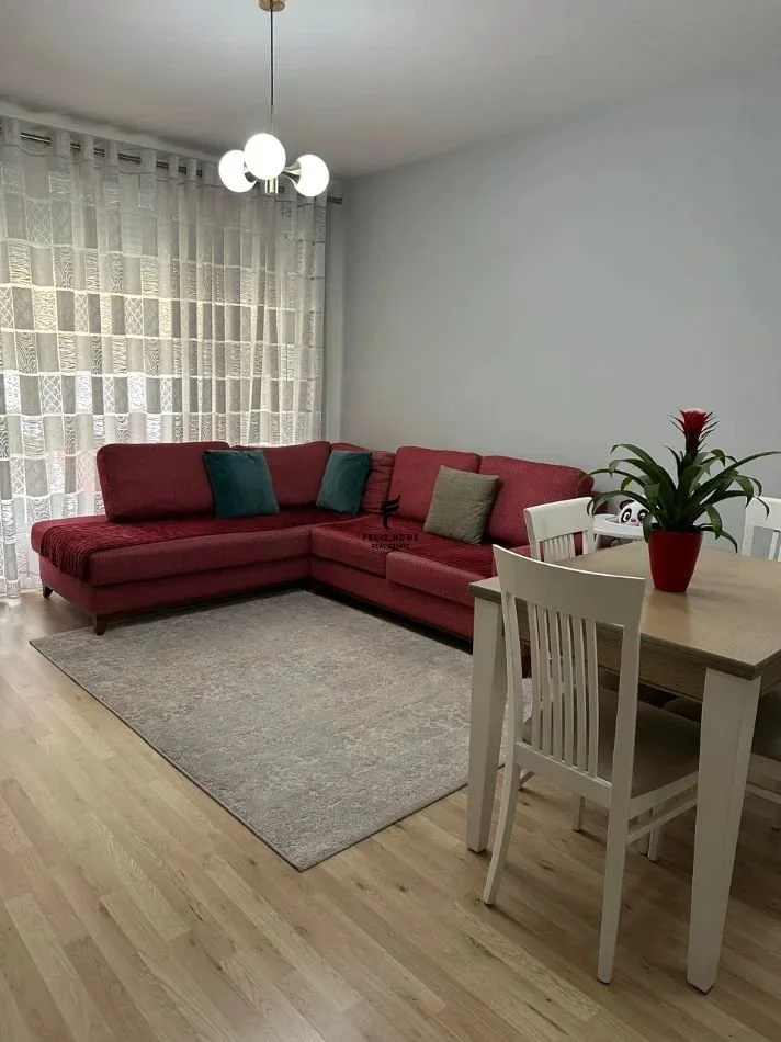 Tirane, jepet me qera apartament 1+1 , 65 m² 650 € (DON BOSKO)