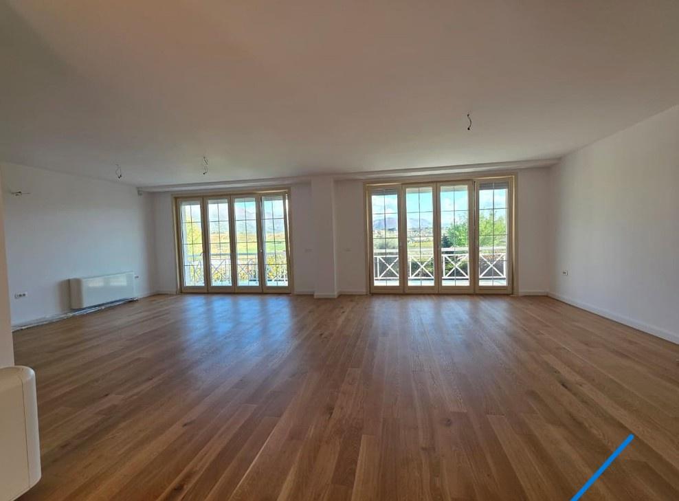 Vendesi Villa di 3 piani, Lunder, Tirana