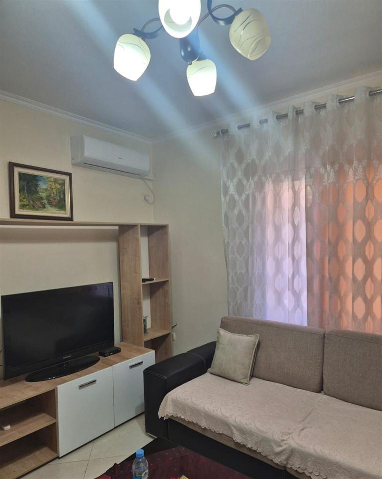 APARTAMENT ME QERA 1+1 5 MAJI 45.000 LEKE