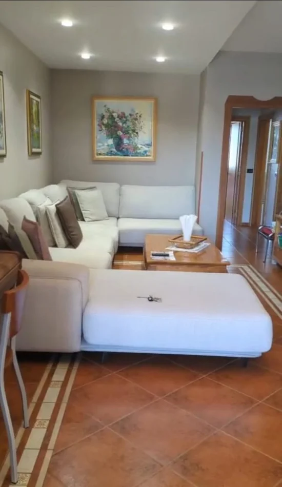 Tirane, shitet apartament 2+1 Kati 6, 119 m² 300.000 € (Rruga Fortuzi)
