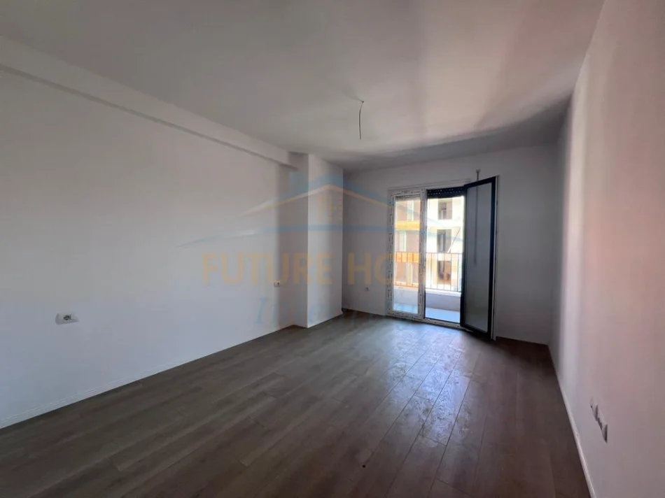 Tirane, vendesi appartamento 1+1, Piano 3, 84 m² 95.000 € (Paskuqan,Color Splash Residence)