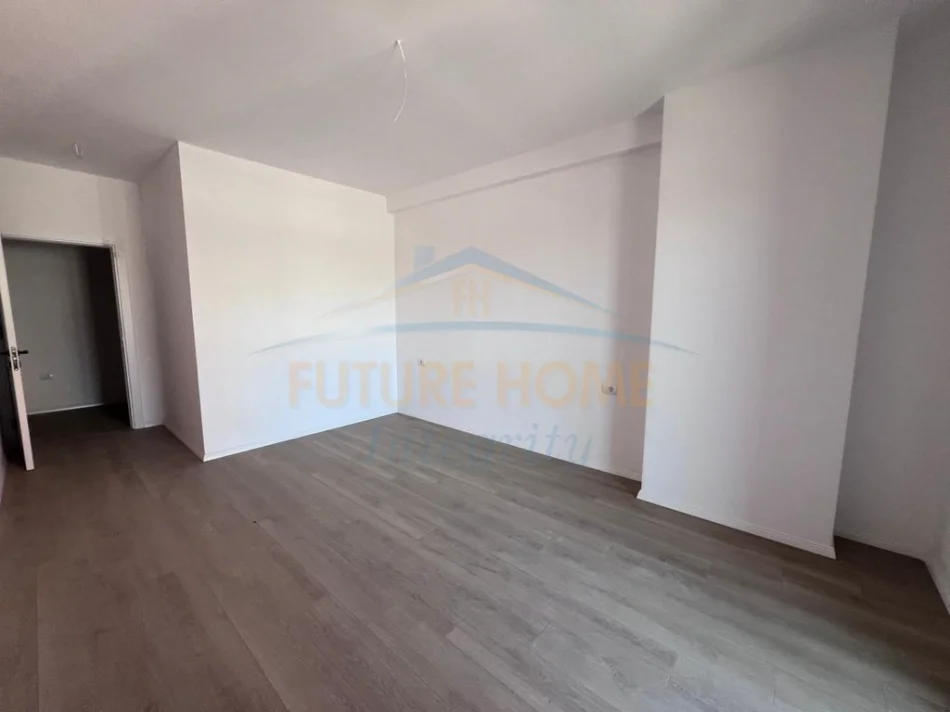 Tirane, vendesi appartamento 1+1, Piano 3, 84 m² 95.000 € (Paskuqan,Color Splash Residence)