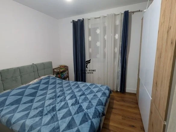 Tirane, vendesi appartamento 2+1+Balcone Piano 3, 75 m² 160.000 € (IN PARCHEGGIO)