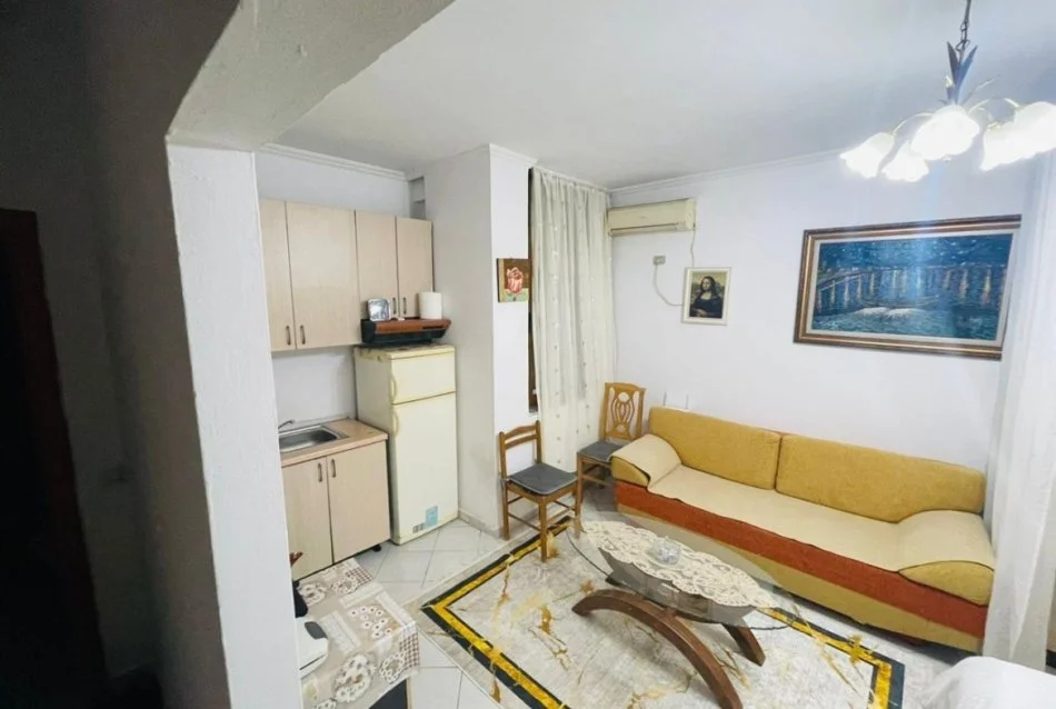 Tirane, Studio Apartment for Sale on 3rd Floor, 35 m², €100,000 (MINE PEZA)