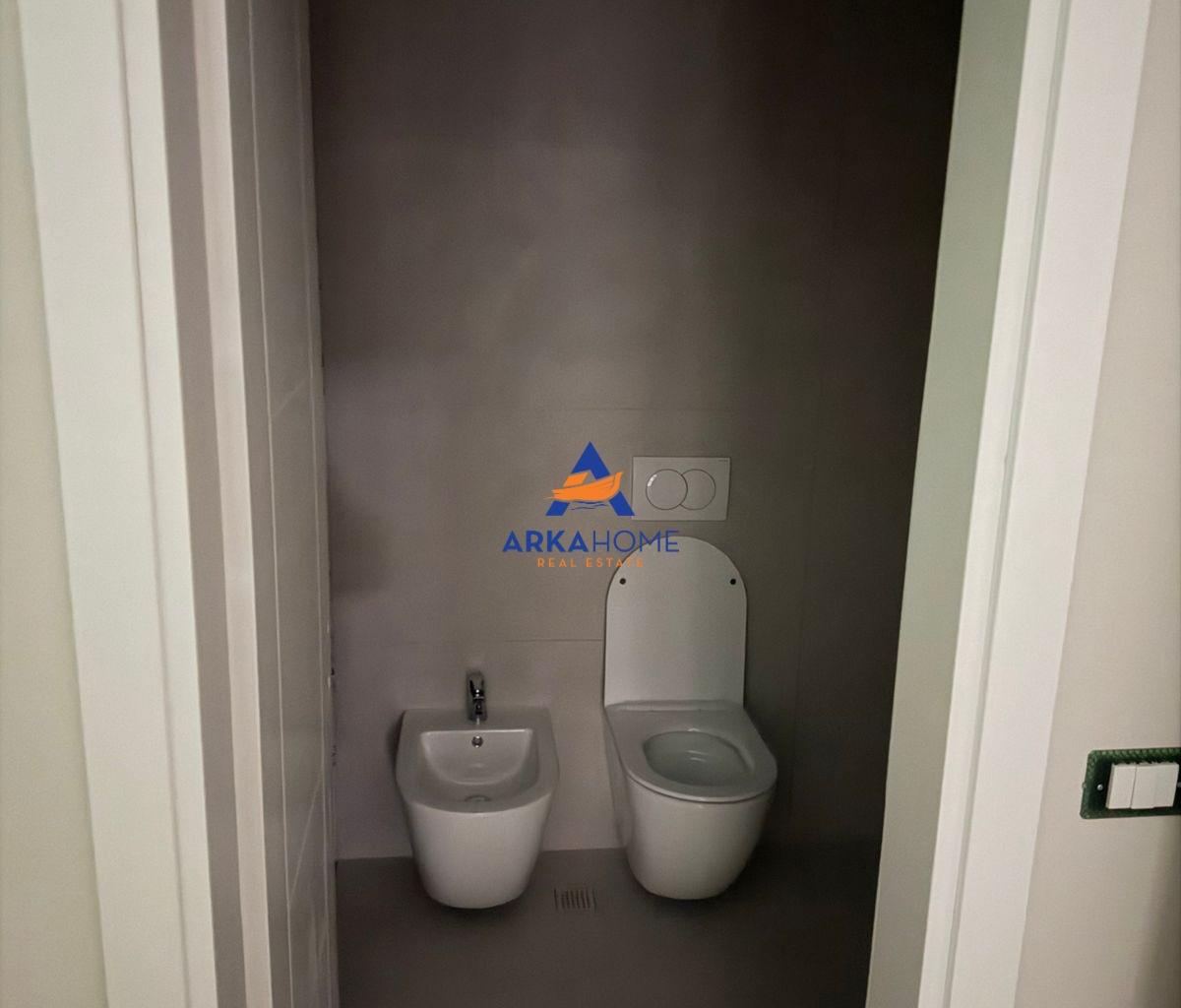 JEPET ME QERA AMBIENT ZYRE "TE KOMUNA E PARISIT" 1000 EURO