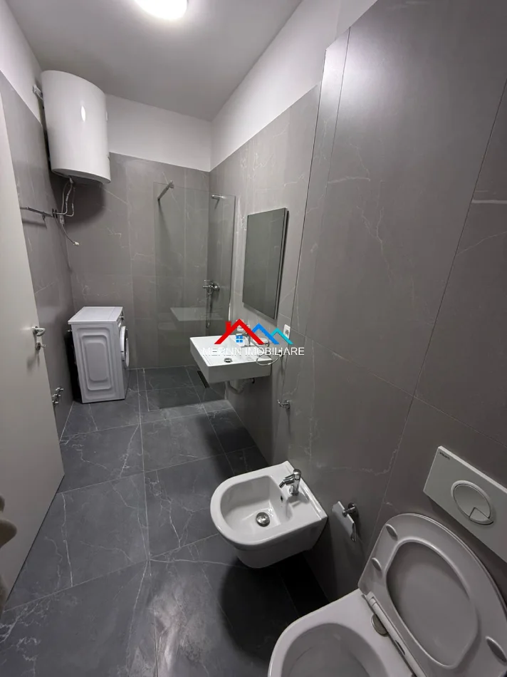 Tirana, Rental 1+1 Apartment with Balcony, 3rd Floor, 70 m², 525 € (RRUGA 5 MAJI)