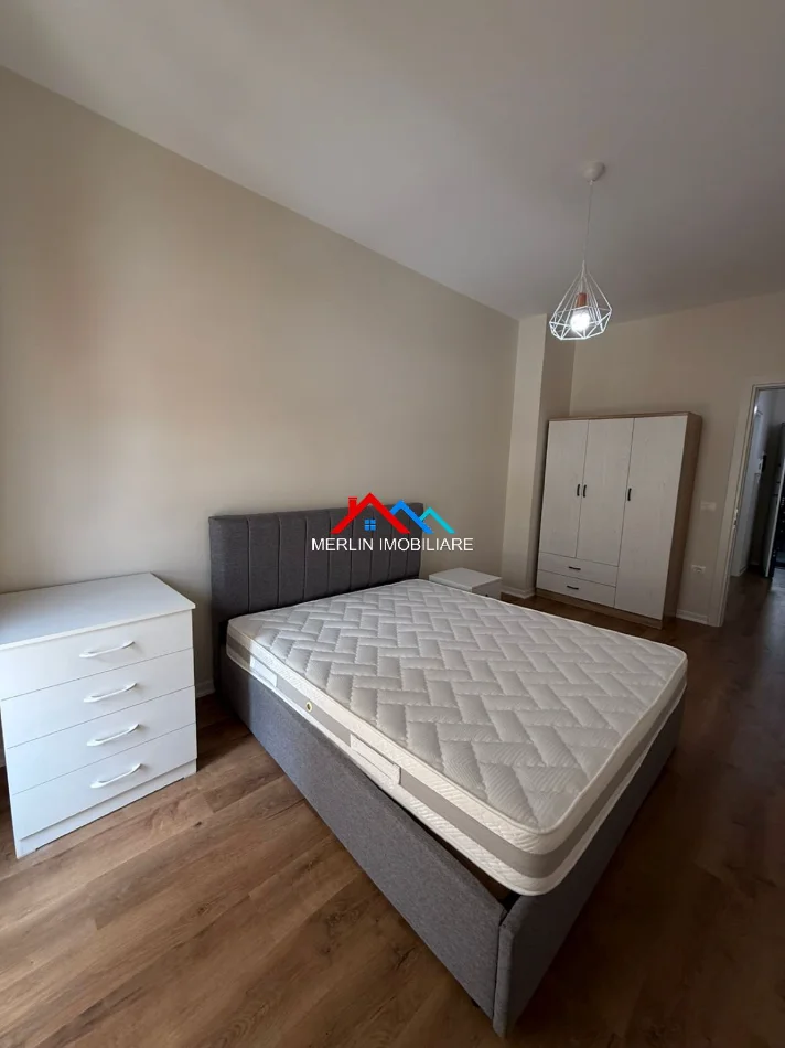 Tirana, Rental 1+1 Apartment with Balcony, 3rd Floor, 70 m², 525 € (RRUGA 5 MAJI)