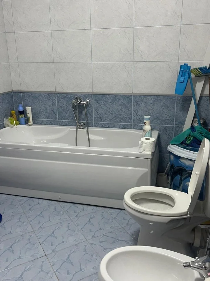 Tirane, affitto appartamento 2+1+Balcone Piano 6, 120 m² 820 € (XHAMLLIK)