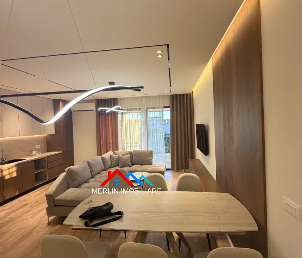 JEPET APARTAMENT 3+1+POST PARKIMI TEK BULEVARDI I RI.