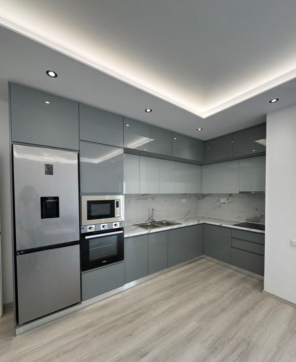 Appartamento con 2 camere + 1 + posto auto, affitto 500 euro